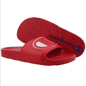 Women’s Champion Slides